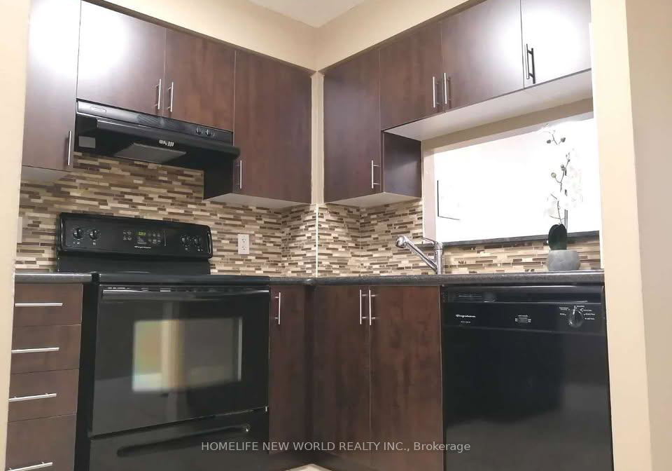 4-elsinore-path-etobicoke-ontario-w13247018