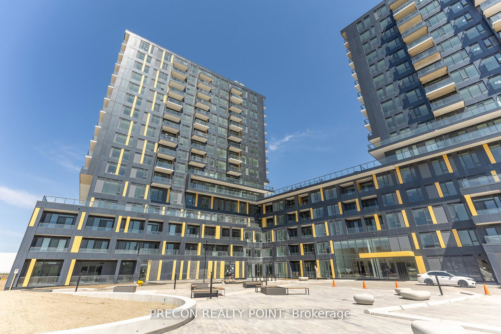 4878-powers-common-burlington-ontario-w13247250