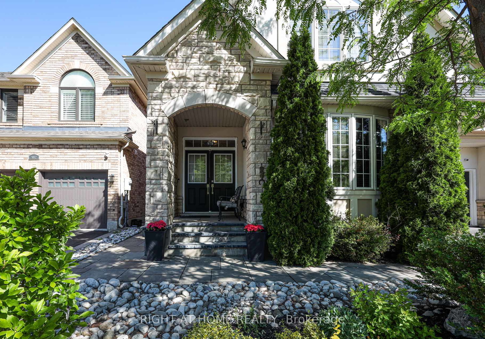 978-cousens-terrace-milton-ontario-w13247542