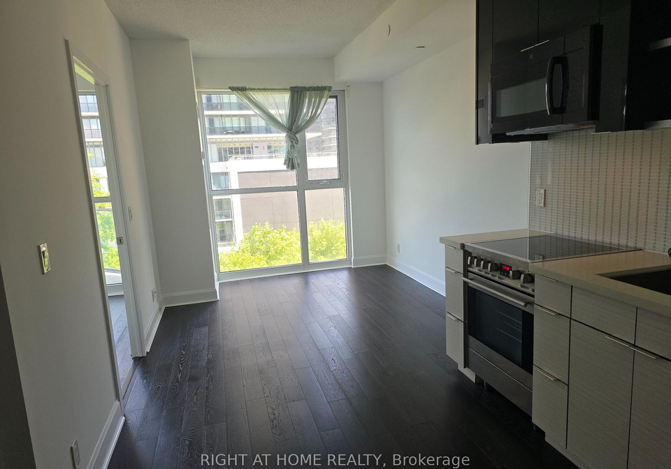 33-shore-breeze-drive-etobicoke-ontario-w13248248