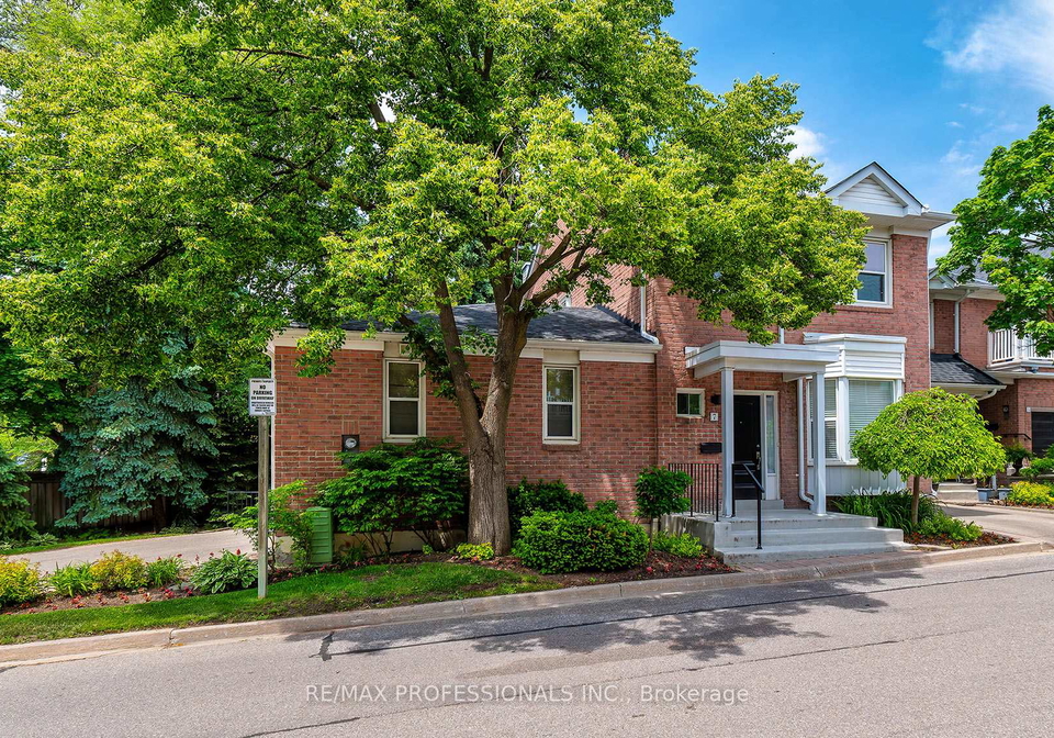 7-tamarack-circle-etobicoke-ontario-w13248290