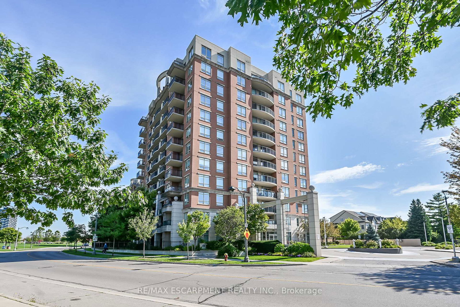 2365-central-park-drive-oakville-ontario-w13248322
