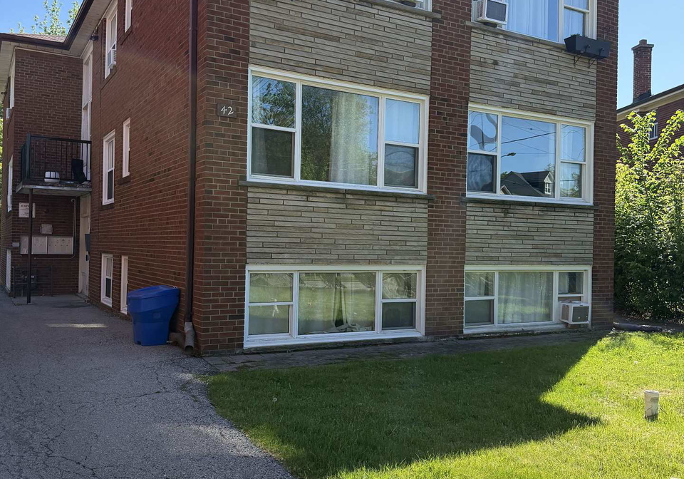 42-burlington-street-w-etobicoke-ontario-w13248482