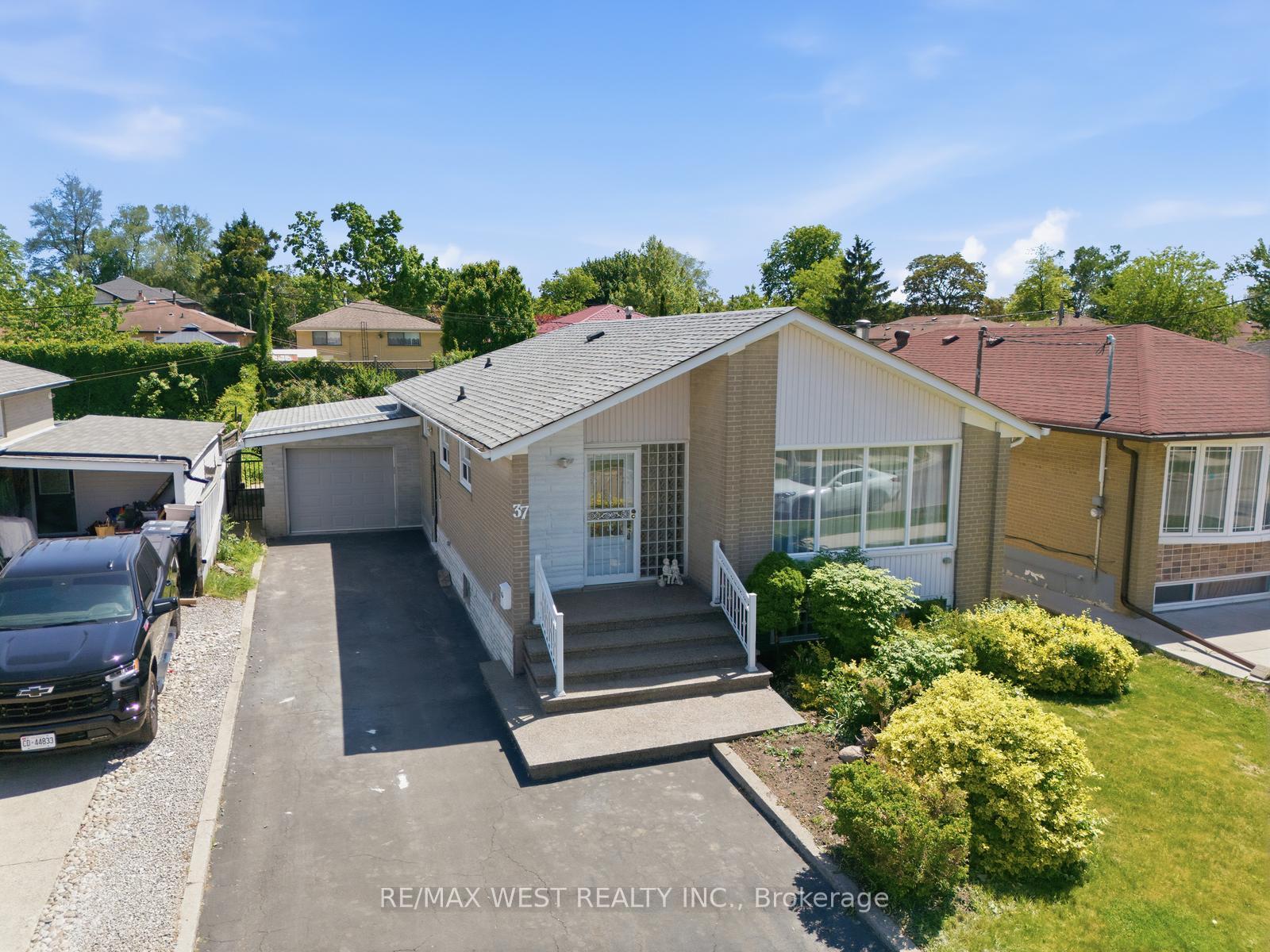 37-beaumonde-heights-drive-etobicoke-ontario-w13248504