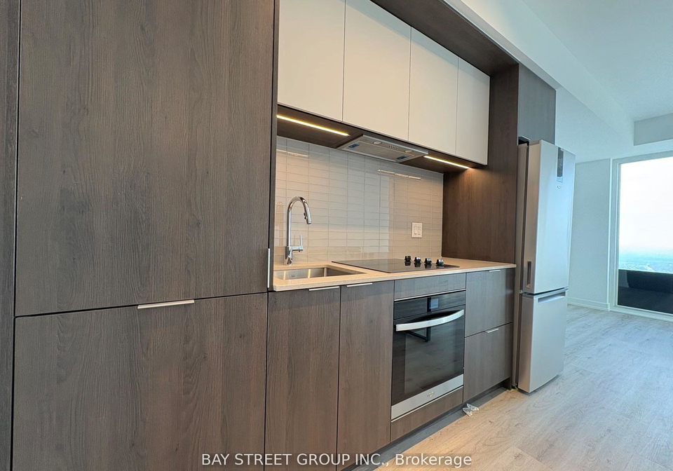 395-square-one-drive-mississauga-ontario-w13248552