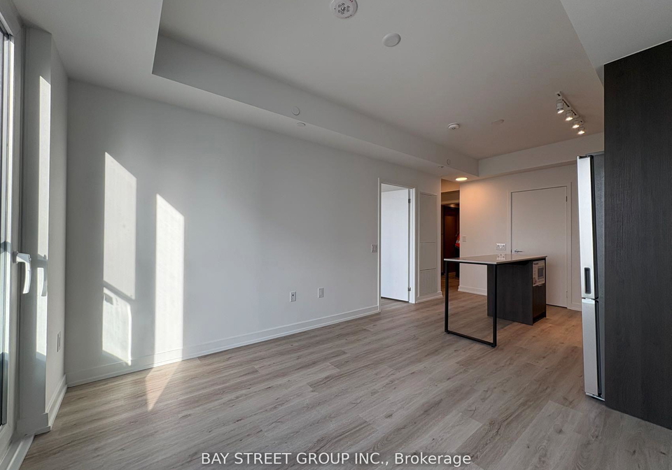 395-square-one-drive-mississauga-ontario-w13248552