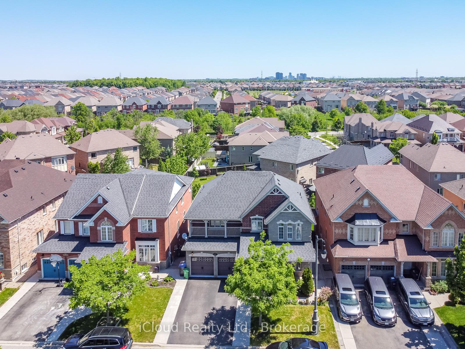 7-merrittonia-street-brampton-ontario-w13248572