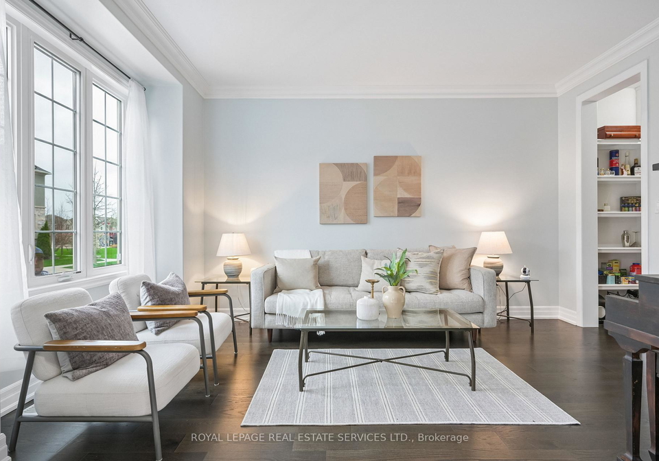 62-hoey-crescent-oakville-ontario-w13248594