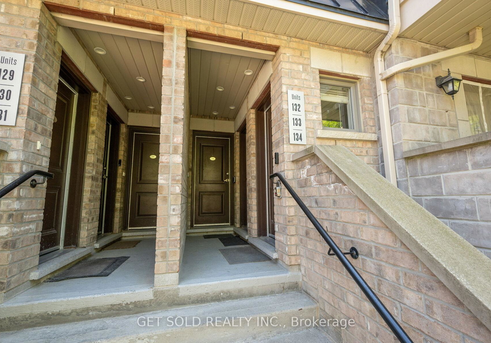 80-parrotta-drive-york-ontario-w13248616