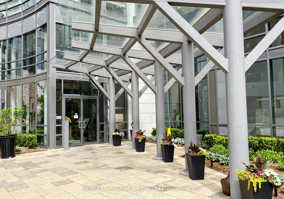 2240-lakeshore-boulevard-w-etobicoke-ontario-w13248718