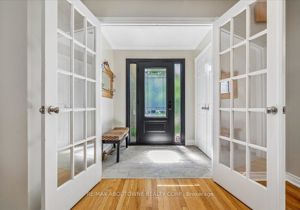 1229-old-post-drive-oakville-ontario-w13248754