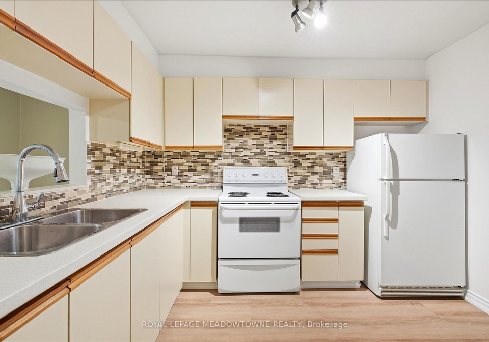 3835-lake-shore-boulevard-etobicoke-ontario-w13248930
