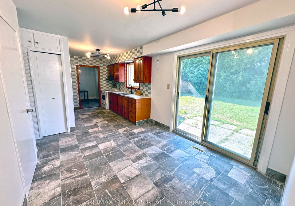 571-minette-circle-mississauga-ontario-w13249204