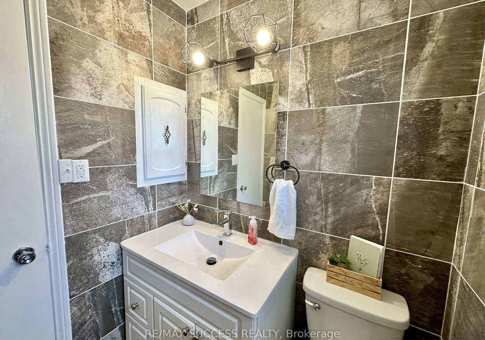571-minette-circle-mississauga-ontario-w13249204