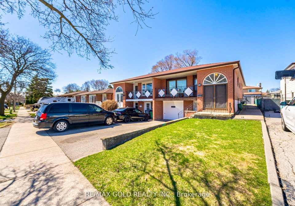 877-consort-crescent-mississauga-ontario-w13249206