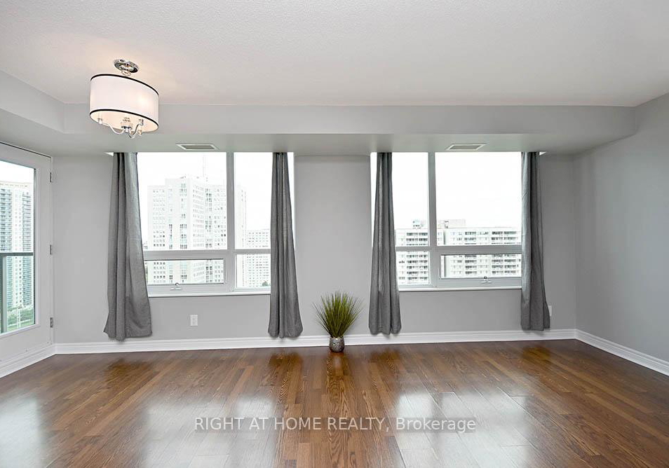 208-enfield-place-mississauga-ontario-w13249690
