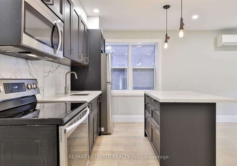 8-grafton-avenue-toronto-ontario-w13249696