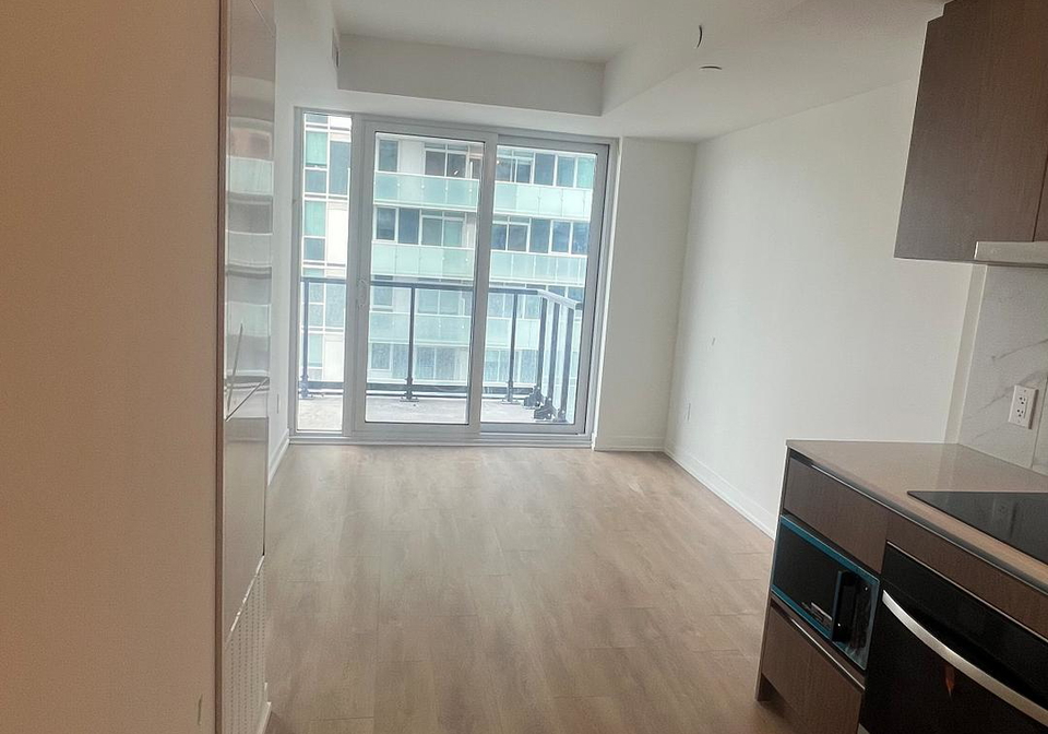 5251-dundas-street-w-etobicoke-ontario-w13250030