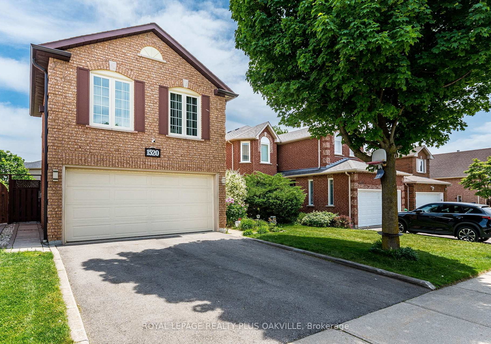 1520-roseway-drive-mississauga-ontario-w13254318