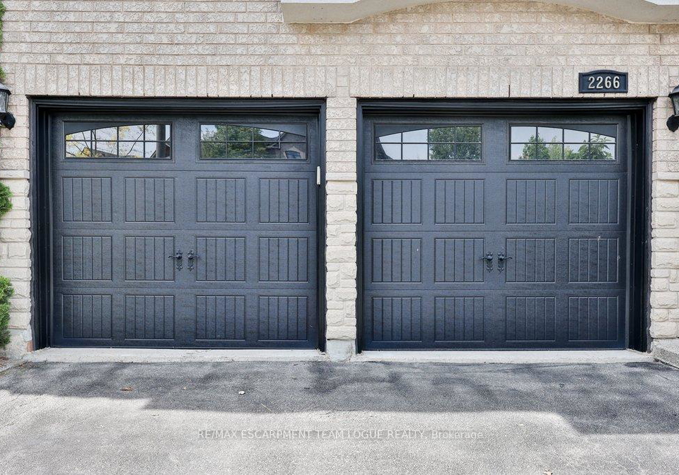 2266-elmside-crescent-burlington-ontario-w13256318