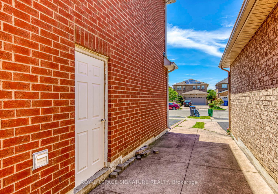 7197-terragar-boulevard-mississauga-ontario-w13256478