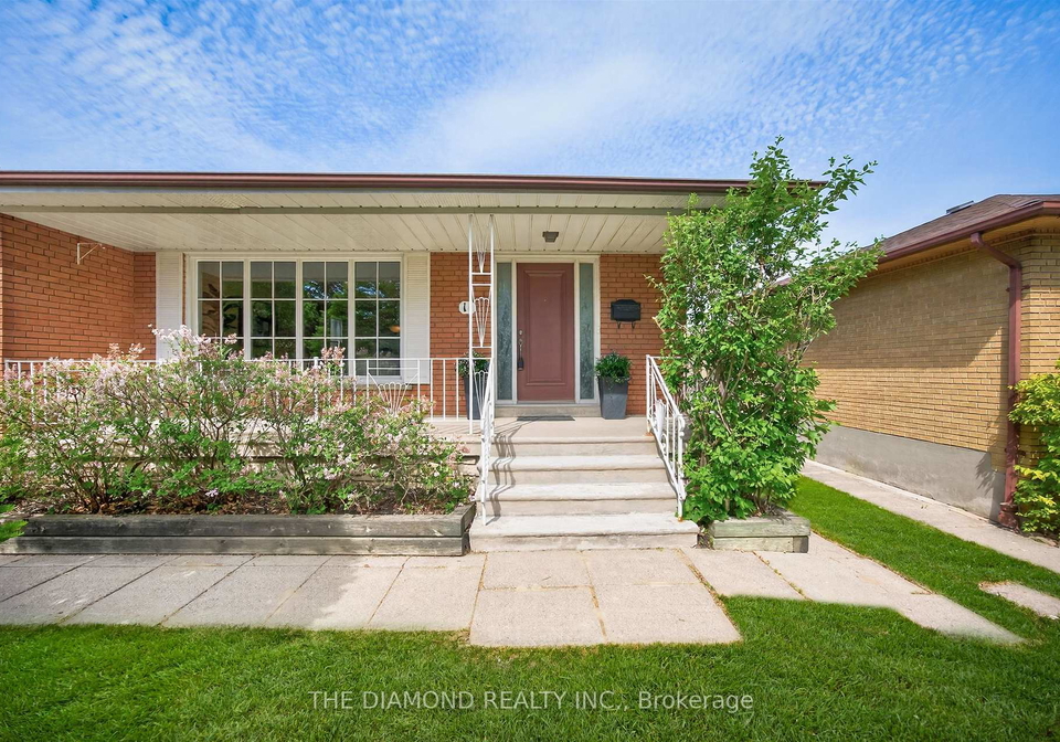 11-swordbill-drive-etobicoke-ontario-w13257296