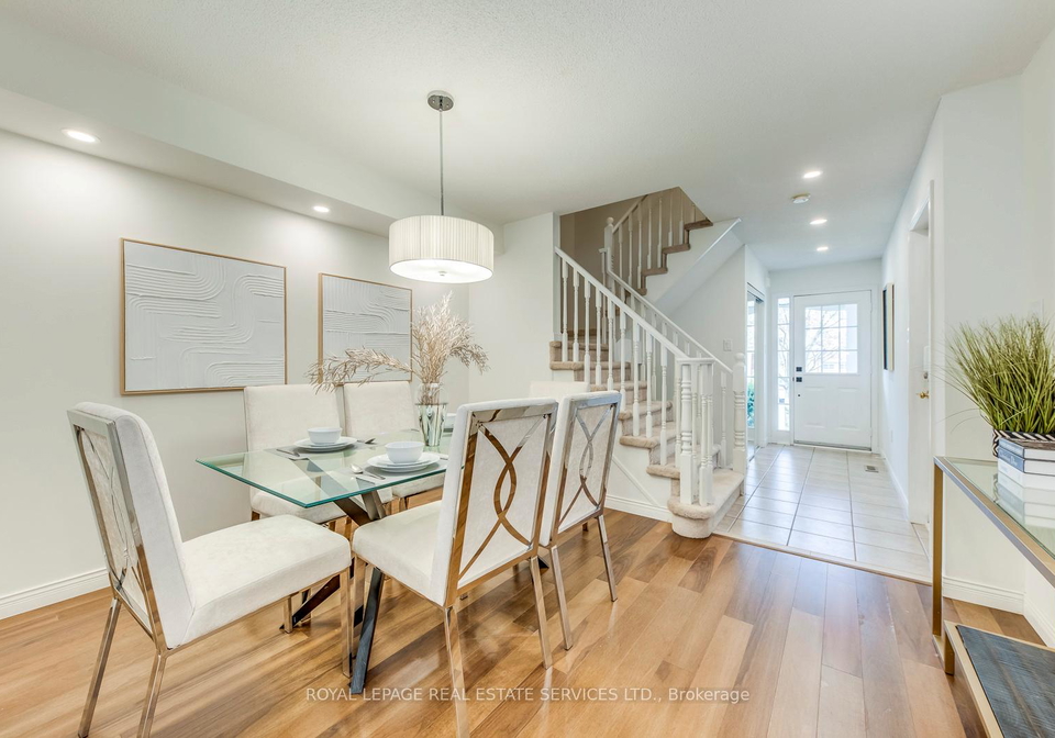 2066-broadleaf-crescent-burlington-ontario-w13258842
