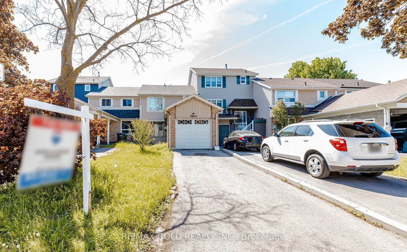15-courtleigh-square-brampton-ontario-w13270366