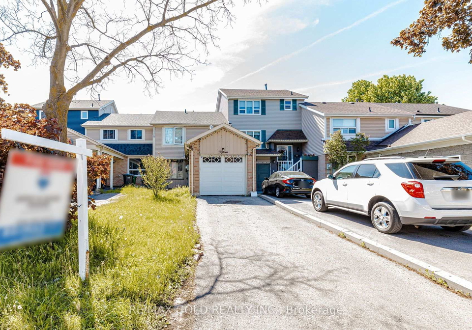 15-courtleigh-square-brampton-ontario-w13270366