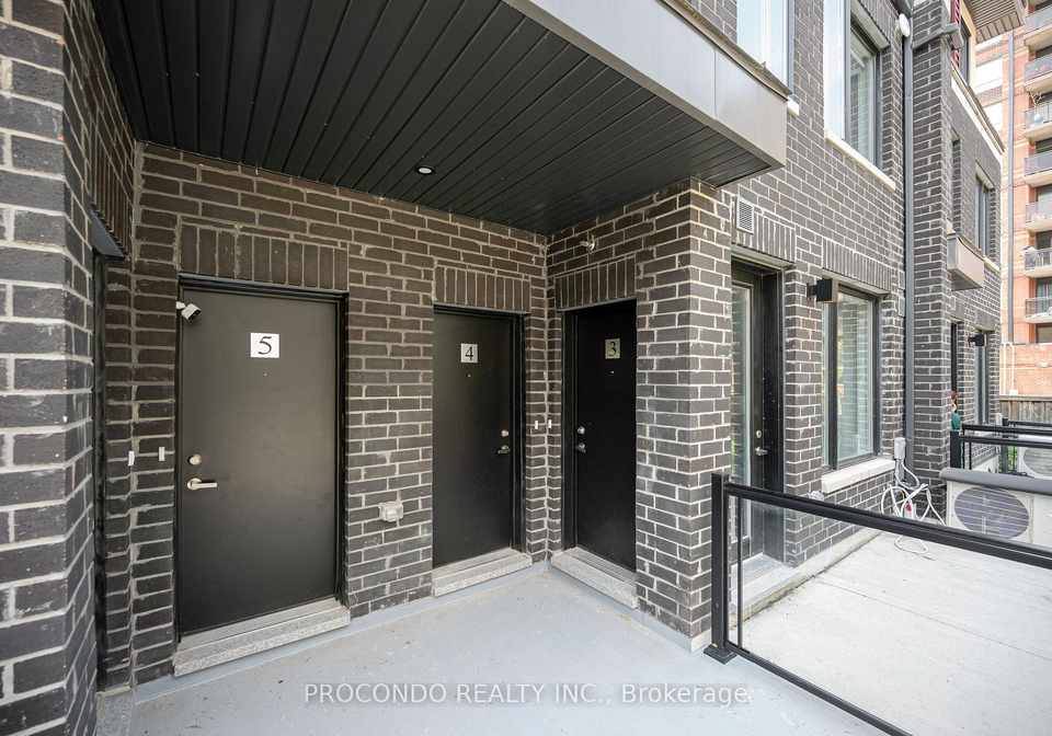 3560-colonial-drive-mississauga-ontario-w13286380