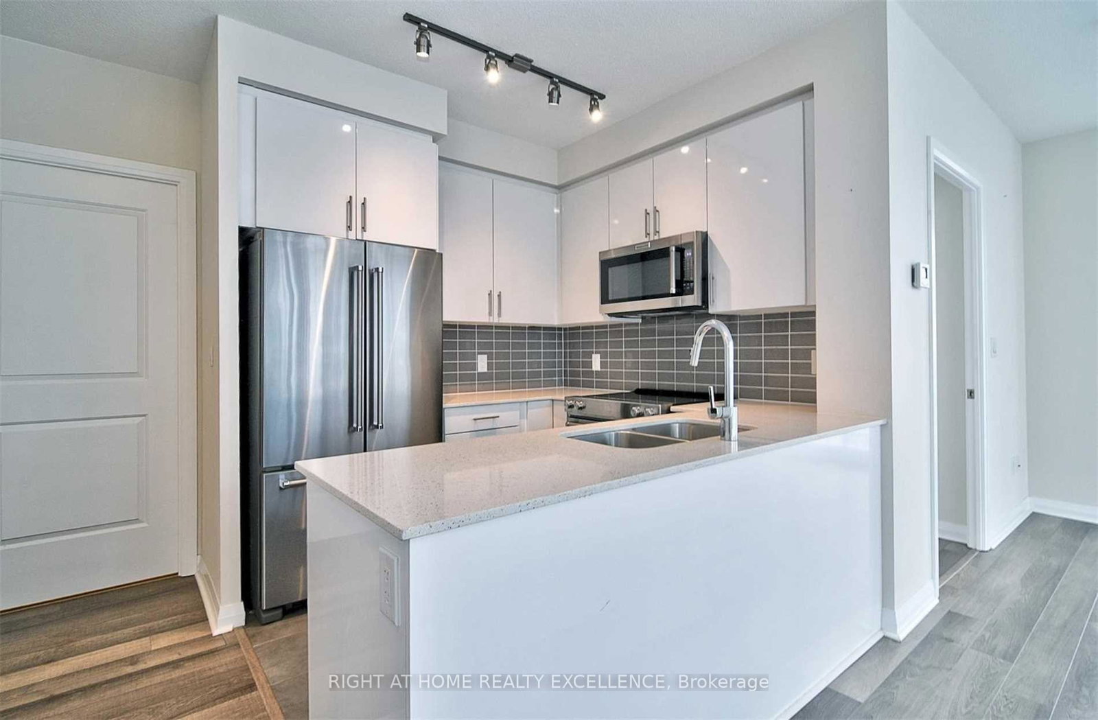 5033-four-springs-avenue-mississauga-ontario-w13292764