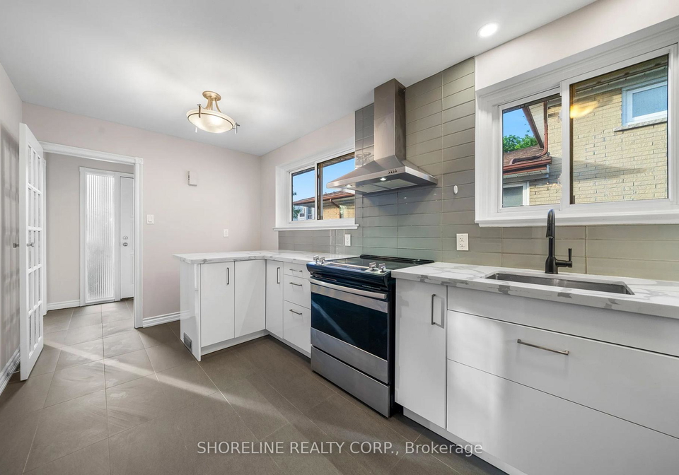 608-raphael-avenue-mississauga-ontario-w13319524