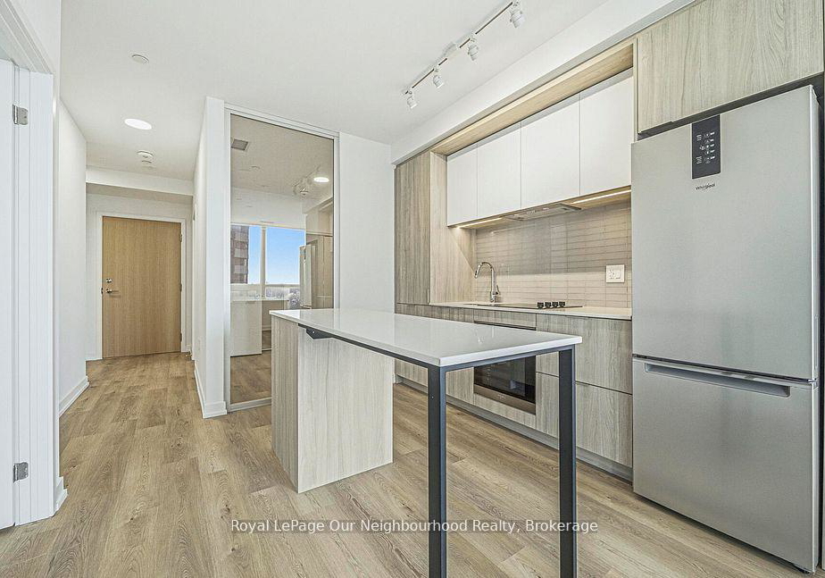 395-square-one-drive-mississauga-ontario-w13410598