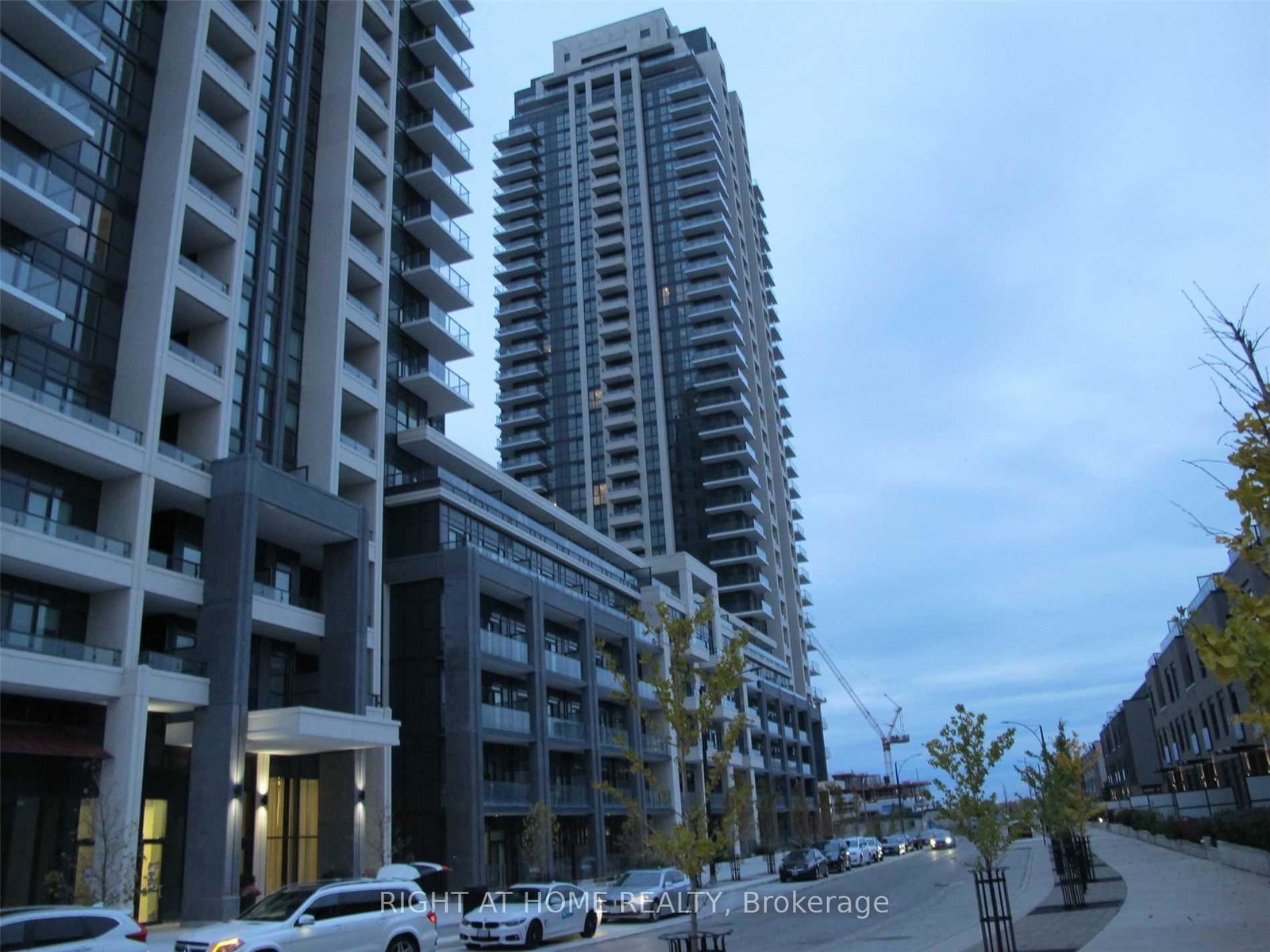 4055-parkside-village-drive-mississauga-ontario-w13410616