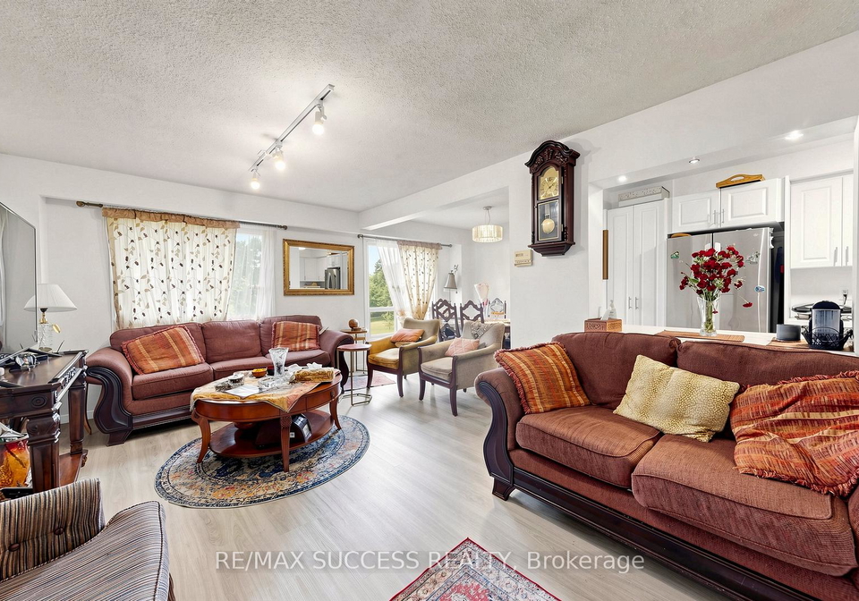 2617-windwood-drive-mississauga-ontario-w13410658