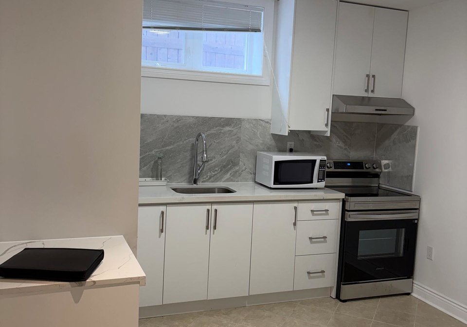 16-creston-road-north-york-ontario-w13410768