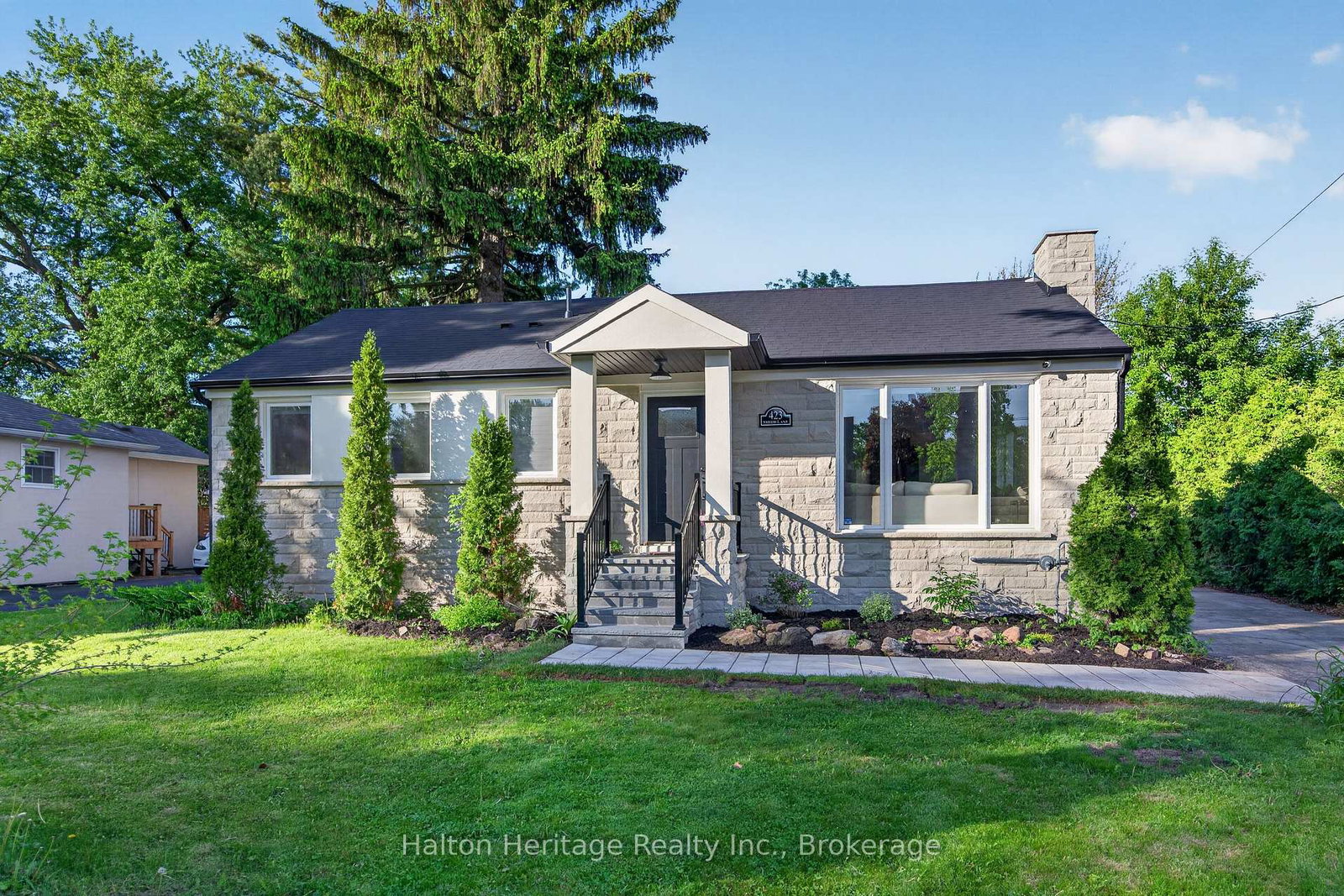 423-smith-lane-oakville-ontario-w13410820