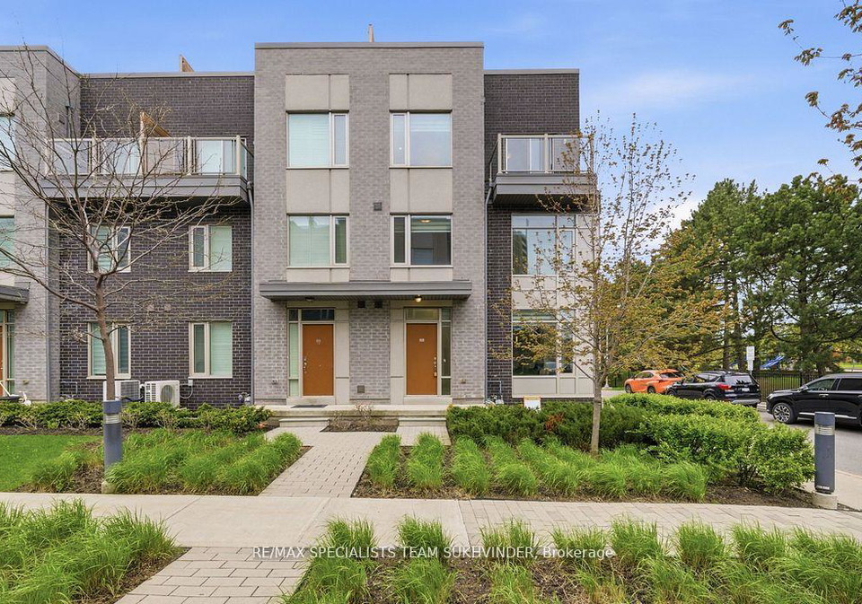 18-applewood-lane-etobicoke-ontario-w13410842