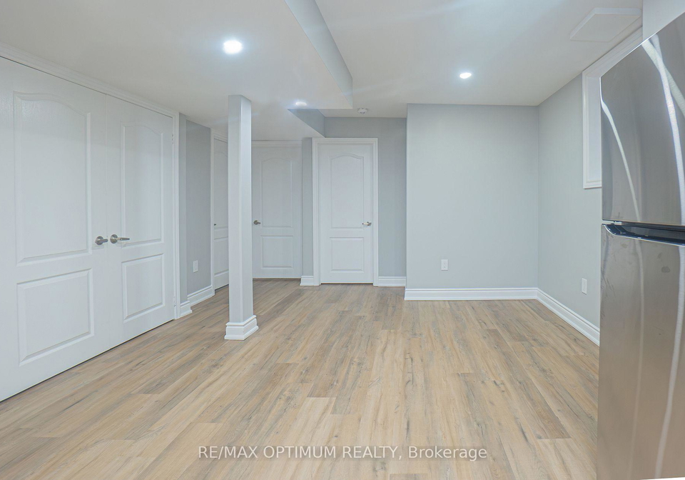 43-action-drive-brampton-ontario-w13411086