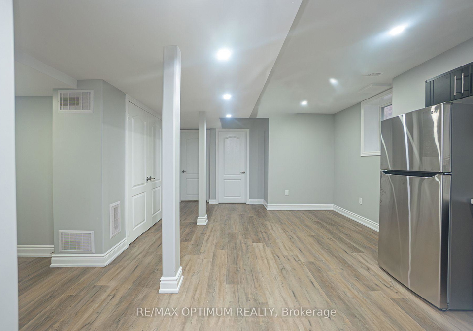 43-action-drive-brampton-ontario-w13411086