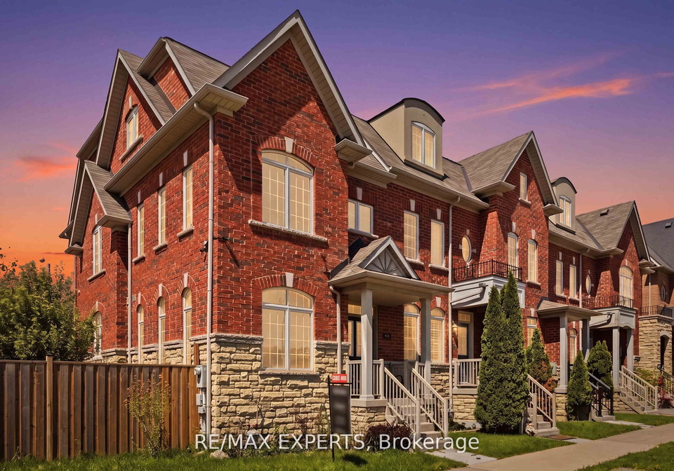 245-isaac-devins-boulevard-york-ontario-w13411124