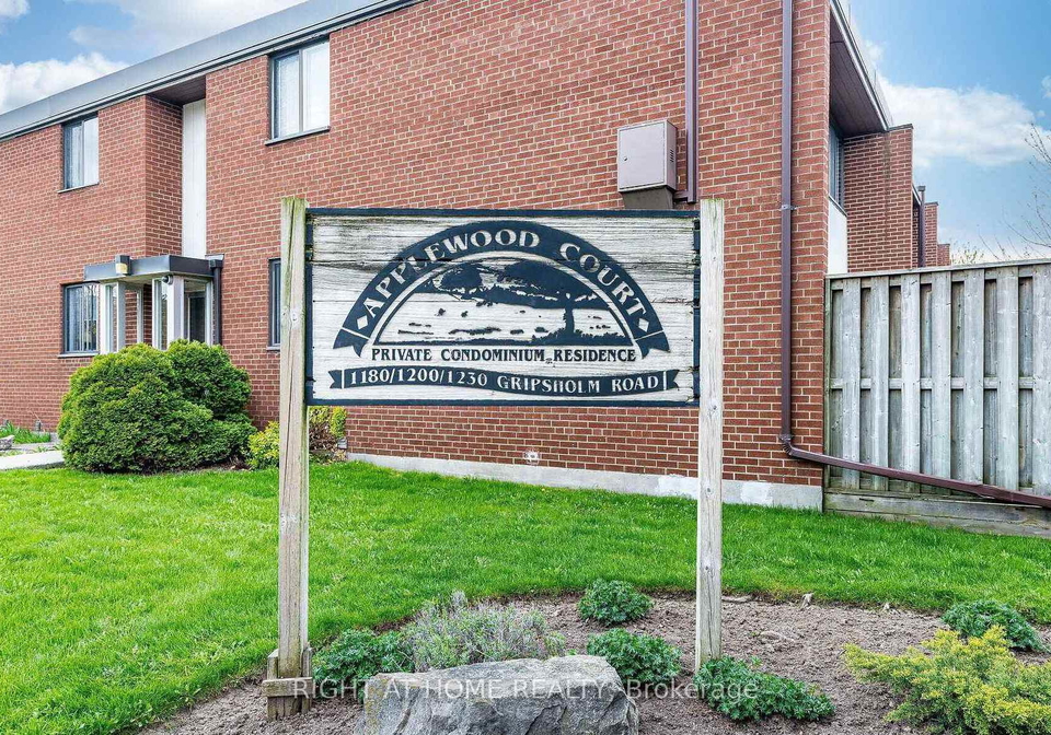 1200-gripsholm-road-mississauga-ontario-w13411692