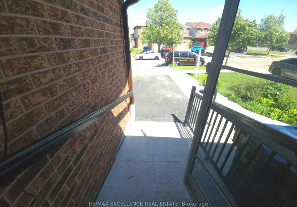 6-stalbridge-avenue-brampton-ontario-w13411776