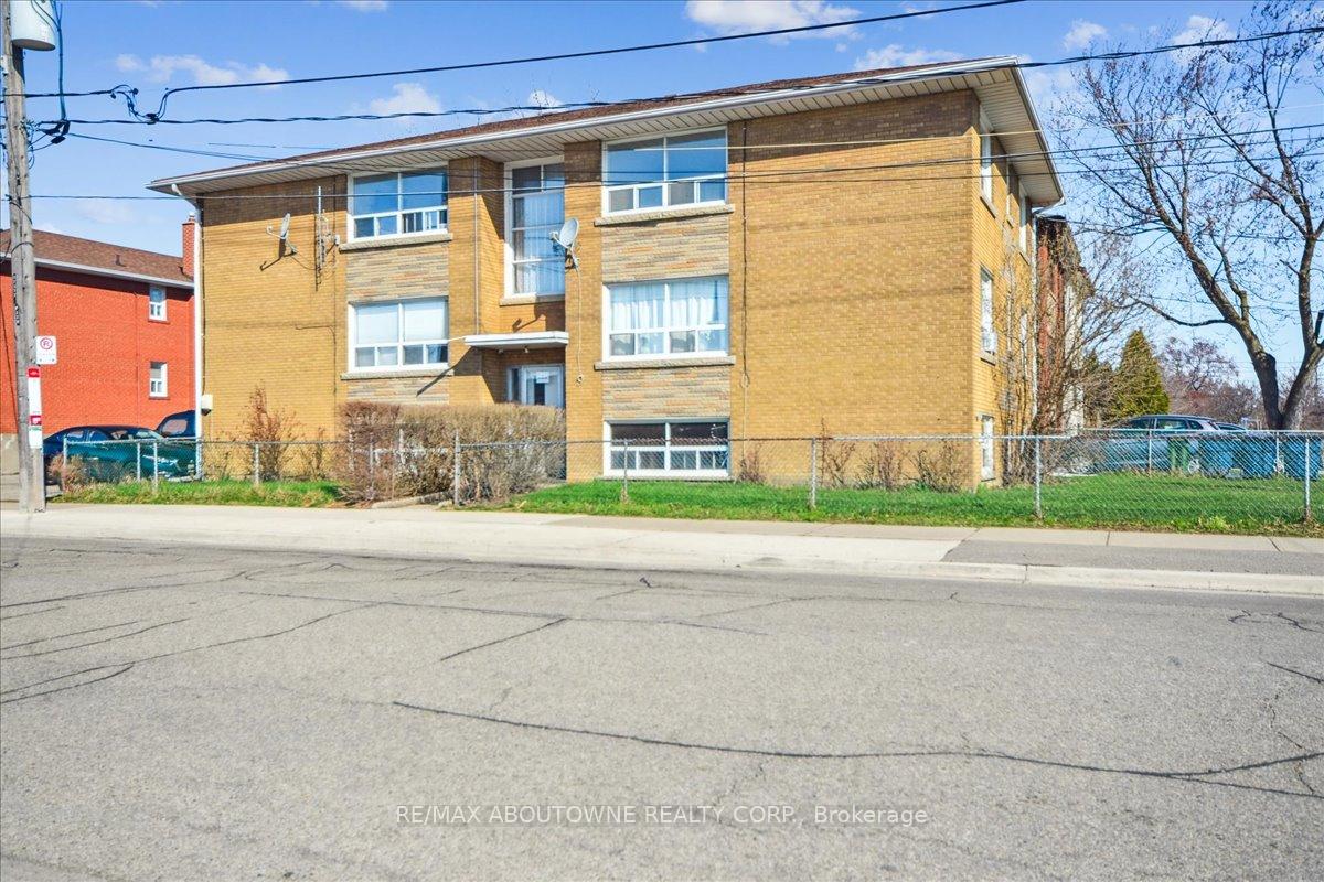 2-wesley-street-etobicoke-ontario-w13411918