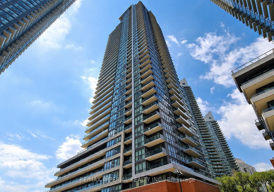 2212-lake-shore-boulevard-w-etobicoke-ontario-w13411944