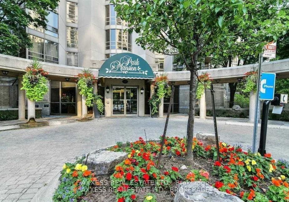 45-kingsbridge-garden-circle-mississauga-ontario-w13412004