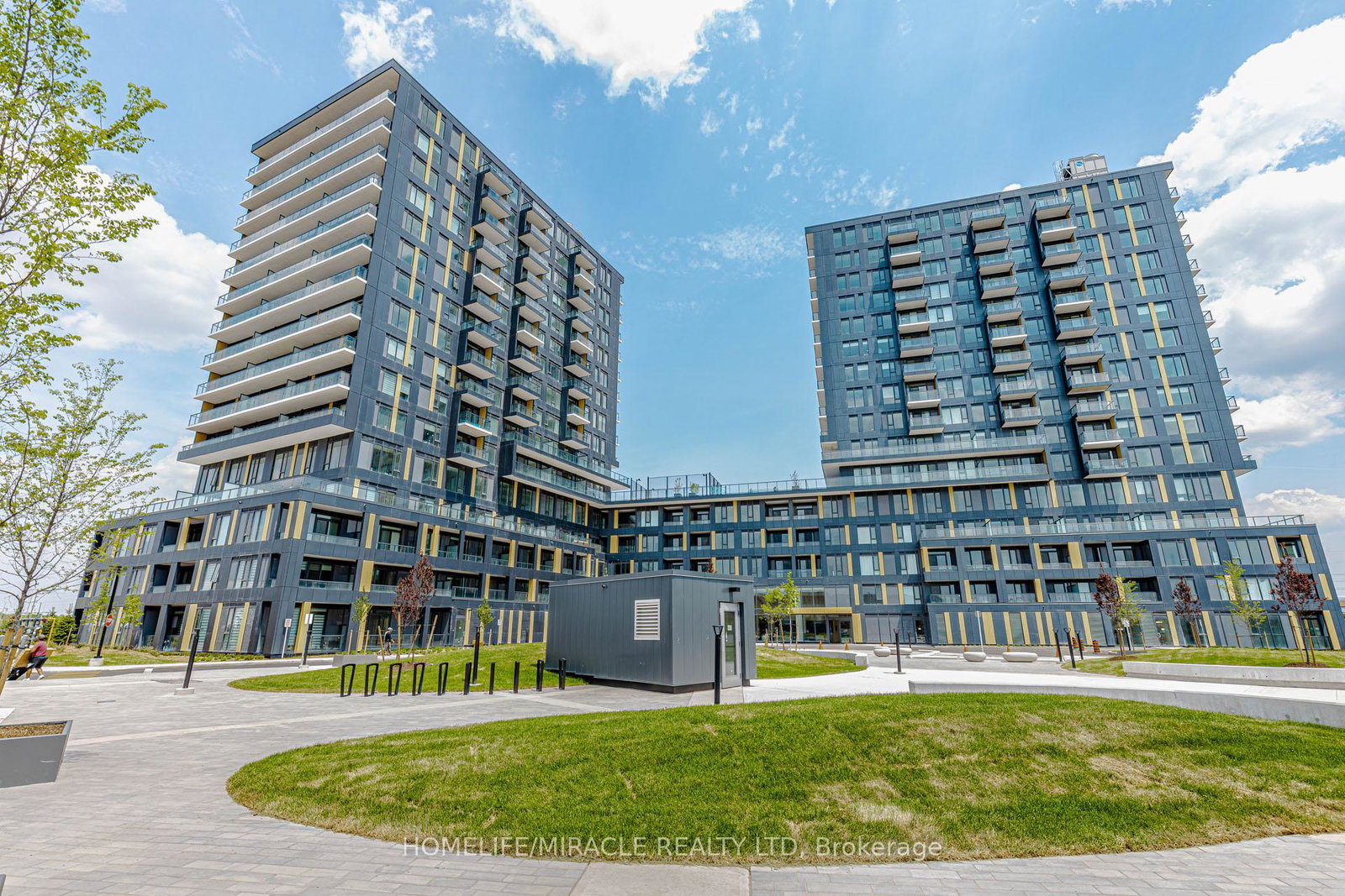4878-powers-common-burlington-ontario-w13412096
