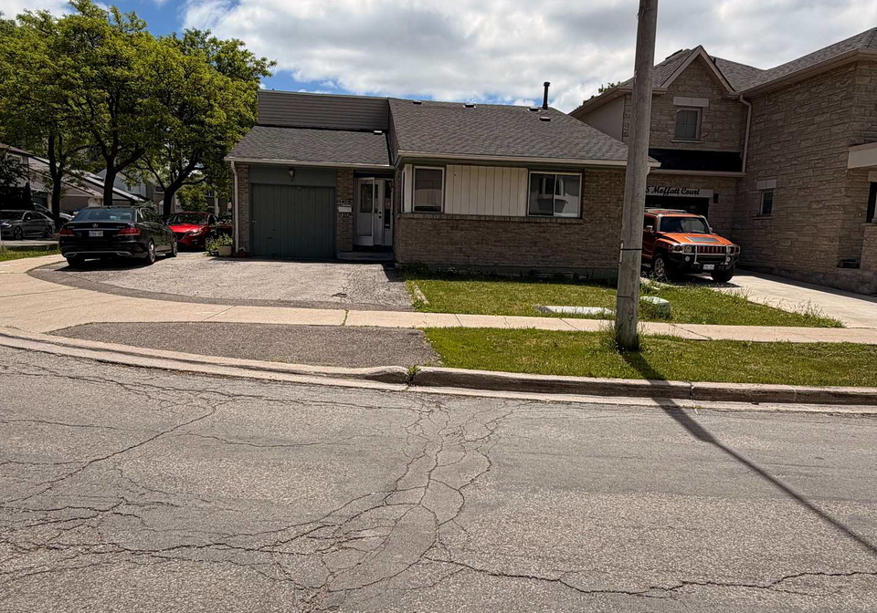 7-moffatt-court-etobicoke-ontario-w13412180