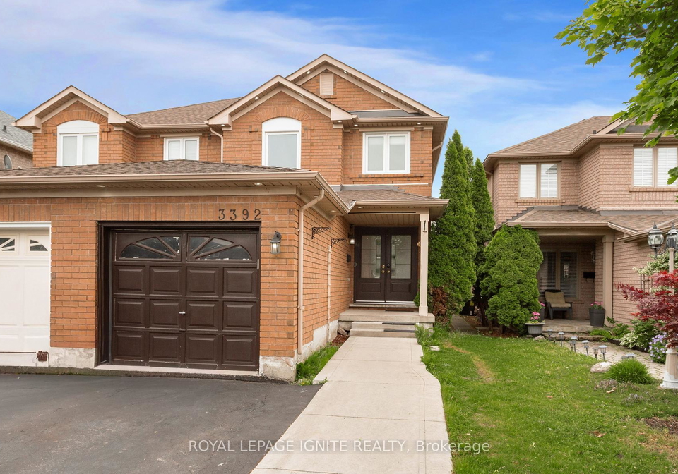 3392-spirea-terrace-mississauga-ontario-w13412326