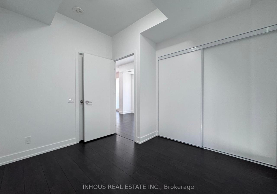 215-veterans-drive-brampton-ontario-w13412440